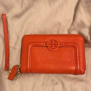 Tory Burch Blood Orange Amanda Smartphone Wristlet